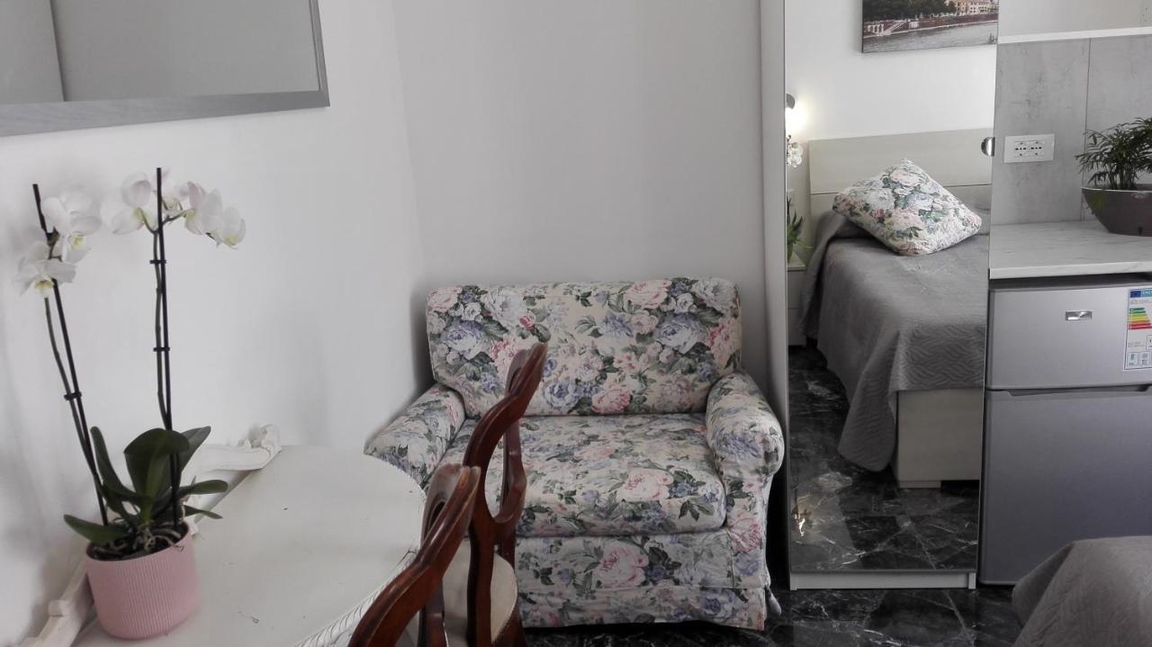 Minihouselarissa DiVérone Extérieur photo